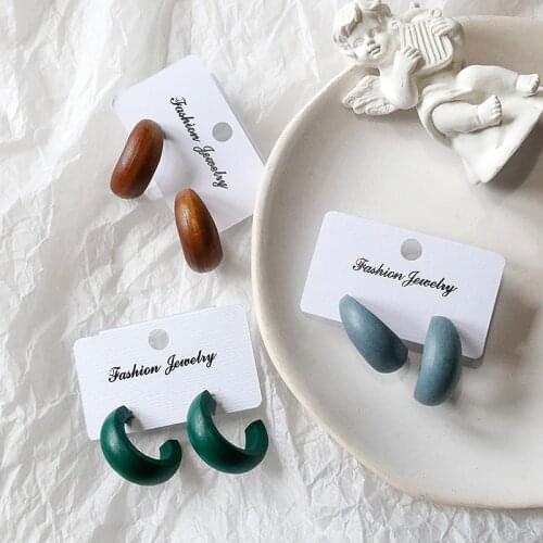 Lifefontier Creative Moon Shape Wooden Hoop Earrings for Women Vintage C-Type Irregular Wood Earrings Jewelry Gift 2020