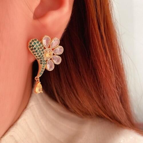 Fashion Exquisite Petal Flower Fish Stud Earrings Luxury Multicolor Zircon Stud Earrings Elegant Womens Charm Jewelry