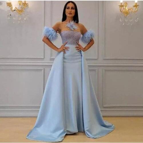 Ice Blue Overskirt Evening Dress Feathers Short Sleeve Illusion Neck Sheath Prom Dresses with Detachable Train robe de soiree