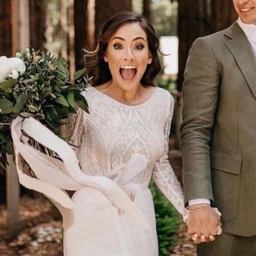 Fashion Country Boho Wedding Dresses Lace Backless Beach Wedding Dress With Long Sleeve Top Illusion Forset Garden Bridal Gowns