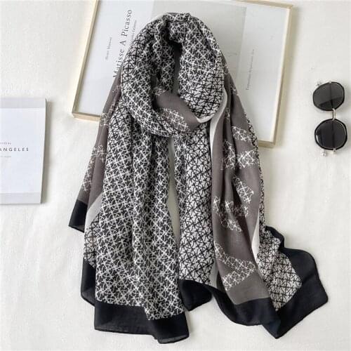 Luxury Pashmina Print Cotton Women Shawl Scarf Autumn Winter Warm Hijab Foulard Muslim Headscarf Neck Hijab Bandana 2021