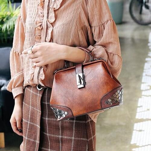 Women Handbag PU Leather Small Doctor Bag Women Shoulder Bag Female Crossbody Handbag Lock Chain Rivets Girls Vintage