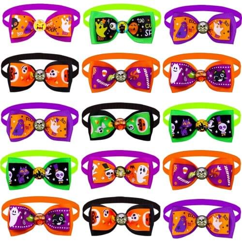 50pcs Dog Bow Tie Halloween Dog Accessories Samll Dog Cat Bowtie Skull Style Pet Supplies Pet Dog Bowties Holiday Dog Supplies