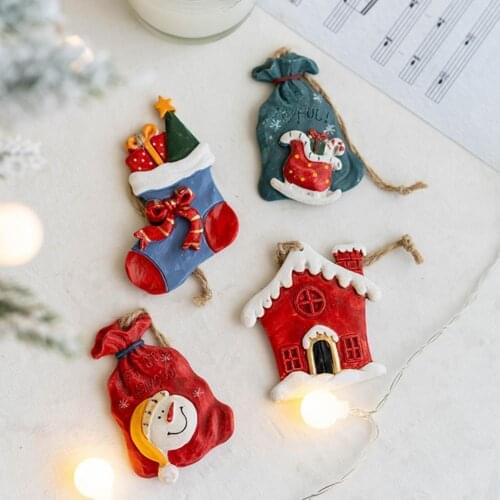 Long Lasting Attractive Visual Effect Resin Hanging Decor Stylish Christmas Ornament Lightweight for Living Room