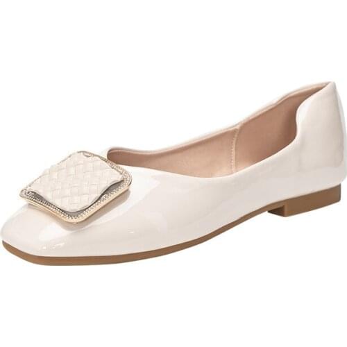 Autumn Fashion New Shallow Mouth Square Buckle Patent Leather Plus Size Women Flats Shoes