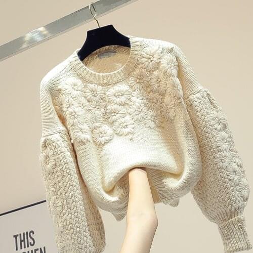 Flower Embroidery Sweater Female Fall Winter Wear 2020 New Korean Loose Joker Short Knitted Coat Lantern Sleeve Pull Jumper