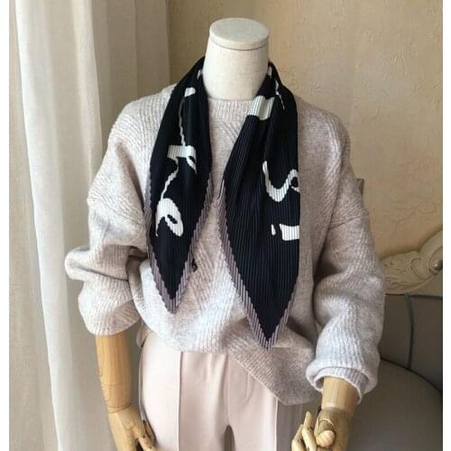 2020 NEW Pleated Ladies scarfs Top Quality diamond print Imitation silk scarf for women Elegant neckerchief travel scarf 92X94CM