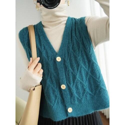 Spring and autumn new style V-neck knitted vest womens sleeveless loose loose sweater cardigan western casual top