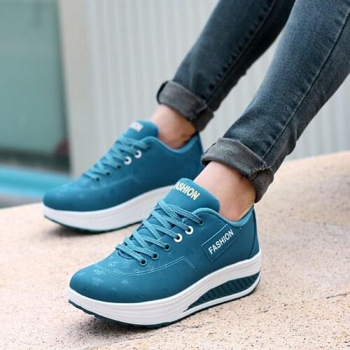 2021 Casual Shoes for Women Platform Running Sneakers Thick Bottom Wedges Sneakers Shake