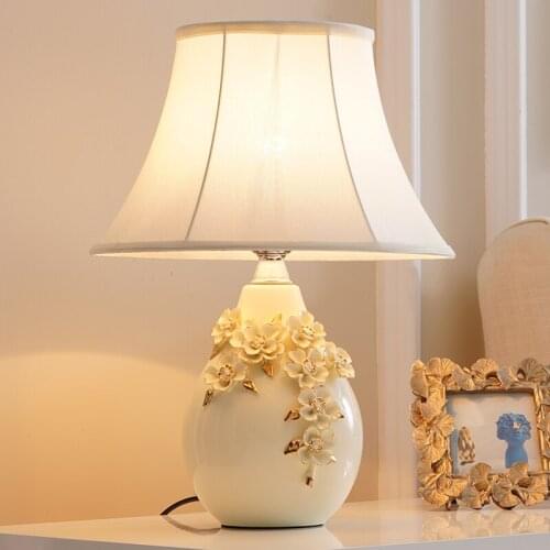 European American Minimalist Romantic Ceramic Table Lamp For Living Room Bedroom Warm Study Room Fashion Bedside Night Light