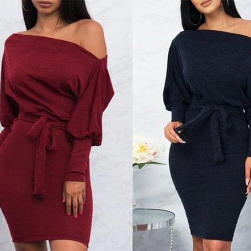 Sexy dress with one-line collar, oblique shoulders, chest-wrapped short skirt, waist slimming dress, women