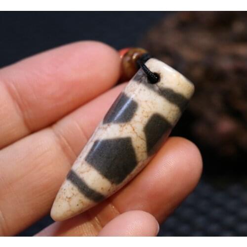Treasure Unique Energy Tibetan Agate Oily Longevity Turtles shell vein Wolf tooth shape dZi Bead Pendant Amulet Timestown UPD22