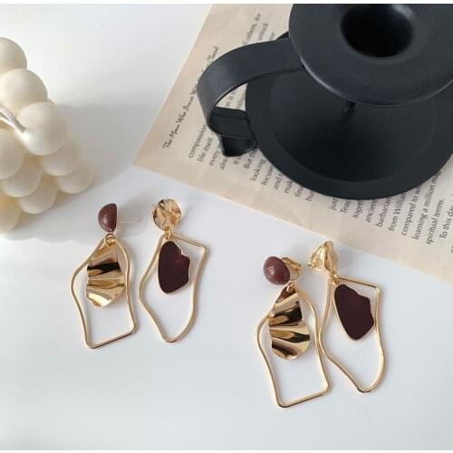 Korean-Style Retro Metal Hollow Out Round Earrings No Piercing Asymmetric Simple Geometric Irregular Drop Oil Ear Clips Women