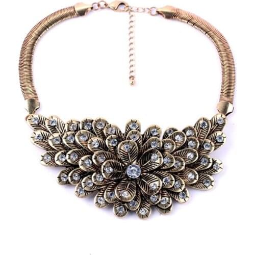 Short Chain Design Antique Gold Color Accessory Unique Glass Alloy Women Floral Chunky Vintage Chokers Necklace