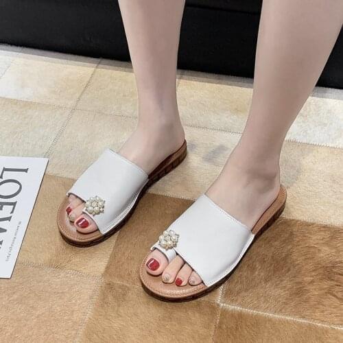 Casual Womens Slippers Breathable Womens Sandals Pearl Flat Womens Beach Shoes Female Footwear Pumps Zapatillas Mujer