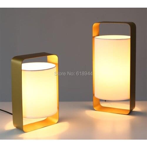 Modern Brief Table Lamps Bedroom Beside Creative and Personality Fashion Decoration Table Light Nordic Mediterranean Desk Lamps