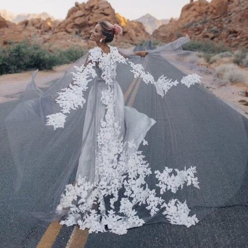 2021 Embroidery Wedding Cloak Custom Made Bridal Cape with Appliqued Sweep Train Lady Evening Prom Party Long Wrap