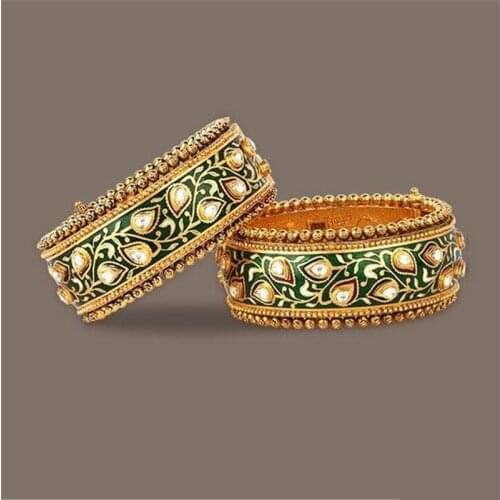 BAOSINA Golden Carved Flower Bud Classic Vintage Ring For Women Wedding Engagement Party Jewelry Hand Accessories