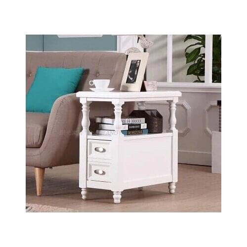 American contracted sitting room.. Edge ark. With a small tea table, sofa table