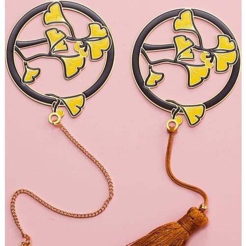 1Pc Round Flower Bookmark Folding Fan Design Brass Bookmark Tasseled Hollowed Book Clip Pagination Mark Stationery School Supply