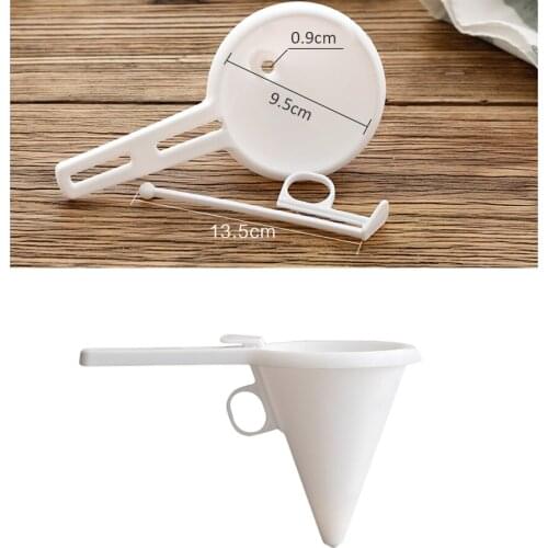1Pc Kitchen Chocolate Candy Icing Funnel Mold White Foodgrade Plastic Pancake Cream Batter Dispenser Cake Baking Tool