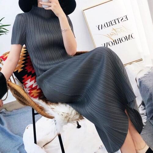 天裴褶皱 Summer Short Sleeve Dresses