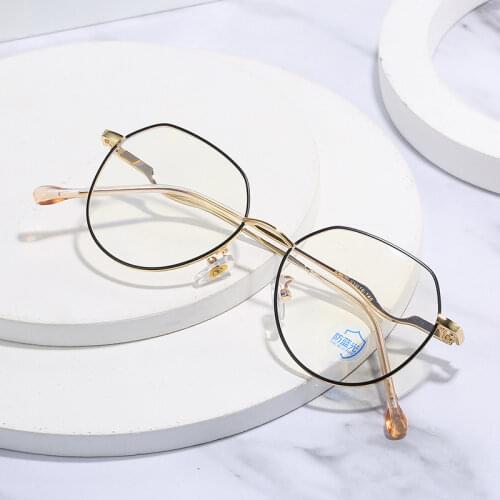 Vintage Anti Blue Light Glasses Frame Polygon Lens Myopia Optical Mirror Simple Metal Women Men Transparent Eyewear Frames
