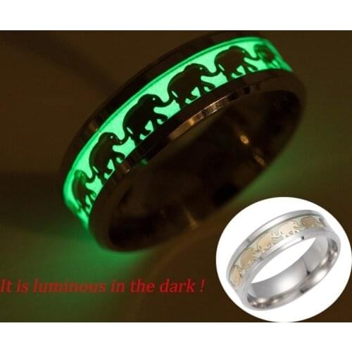 Retro Luminous Elephant Ring Animal Pattern Ring Bohemian Men and Women Party Fluorescent Stainless Steel Fashion Jewelry