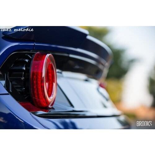 1pair 458 488 GT model Geniune factory entire taillight assemblies For Ford Mustang 2015-2019, pls note the indicator color