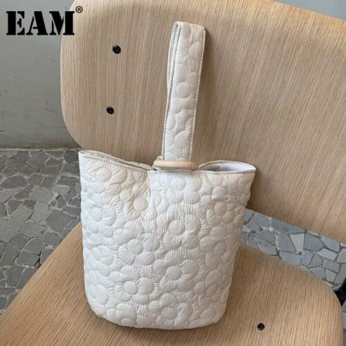 [EAM] Handle Bag Female Retro Polyester Luxury Shoulder Bag New 2021 Fashion Flower Down Shopper Clutch Autumn Winter 18A5408