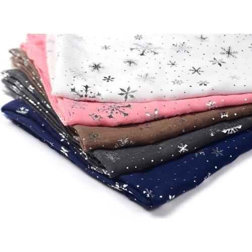 2019 New Christmas Print Fringe Scarf Shawls Snowflake Dot Print Silver Foil Warm Wrap Scarves Hijab 5 Color Free Shipping
