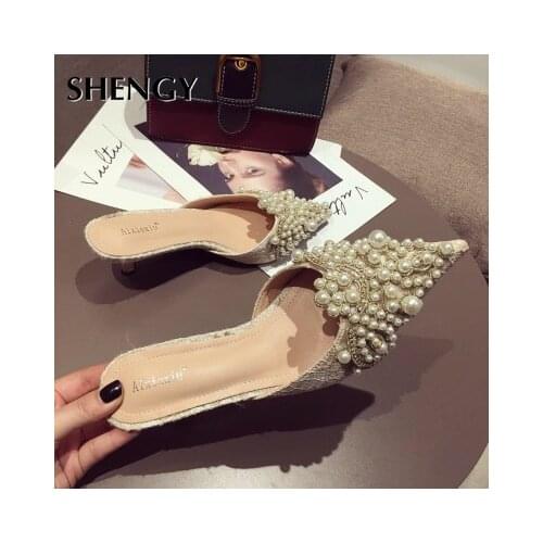 E CN Shoes With Medium Heels