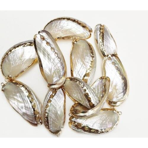 2Pcs/Pack 22x62mm Gold Plated Side Conch Shell Pendant Natural Shell Material Hand DIY Necklace Pendant Accessories