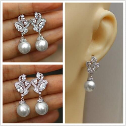 Huitan Newly-designed Women Simulated Pearl Dangle Earrings Leave Shaped Vintage Party Graceful Ladys Earrings Hot Sale Jewelry