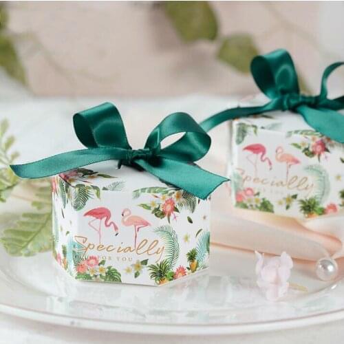 50 Pcs New Flamingo Hexagonal Wedding Favors Candy Boxes Bomboniera Sachet Party Gift Box Paper Candy Gift Bags Giveaways Box