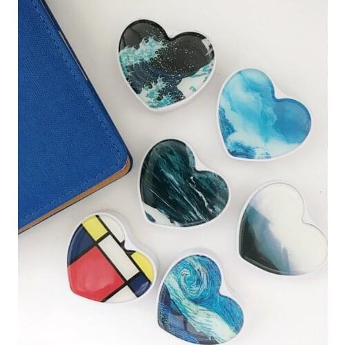 Personality Contracted style phone holder Love heart folding bracket mobile phone bracket grip Apply to iPhone Samsung Universal