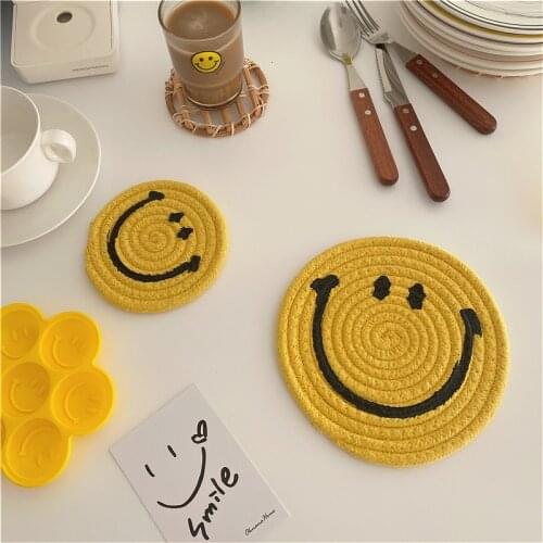 Korean Version of Thick Heated Potmat with Smiley Face Expression Woven Coaster Cute Round Cotton Insulation Placemat