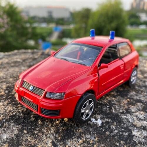 1:32 Diecast Vehicles Metal Fiat Stilo Alloy Model Car Toy Ornaments Kids Toys Boys Collection Gifts