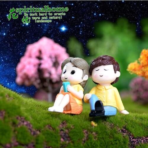 2pcs Romantic couple miniature figurines cake decoration material DIY landscape jewelry Fairy Garden Miniatures Home Decor