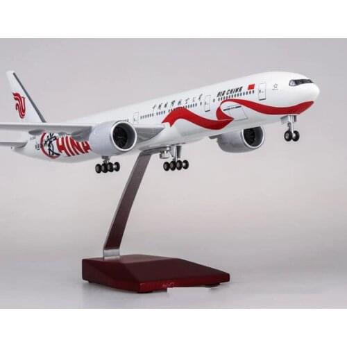 1/157 Scale 47cm Airplane China Airlines Boeing 777 B777 DreamlinerAircraft Air Model W Light Wheel Diecast PlasticPlan