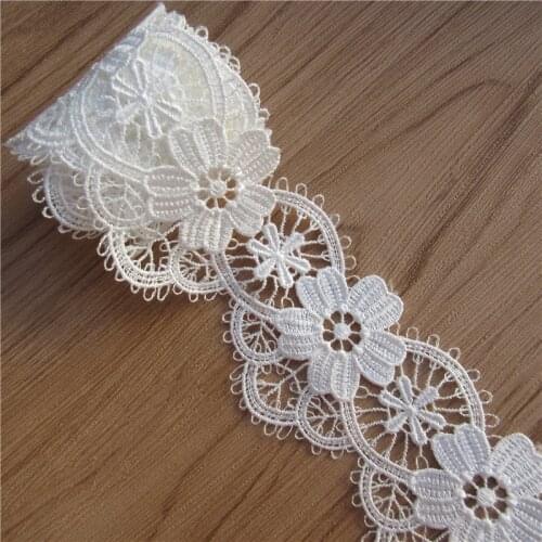 NEW 2yard/Lot Soluble White Flowers Embroidered Lace Trim Ribbon Fabric Sewing Craft DIY For Costume Wedding Dress Decoration