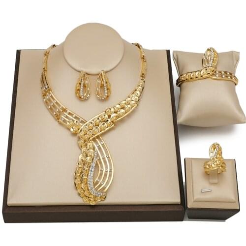 2021 wholesale dubai Gold brand jewelry set Nigeria Wedding Bridal Jewelry set Fashion african beads Women custome jewelry sets