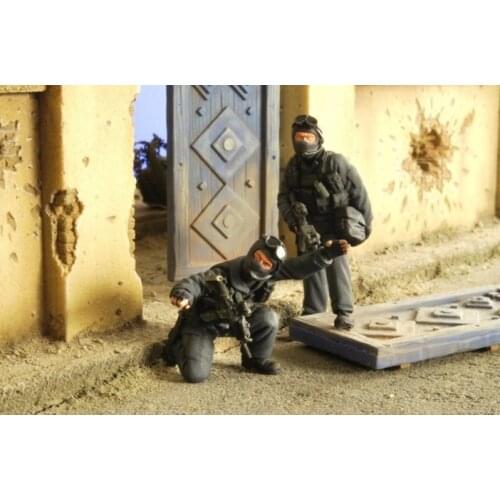 1/35 scale Modern US Special Forces Tactical Hands 2 people Resin Model Kit Model Free Shipping