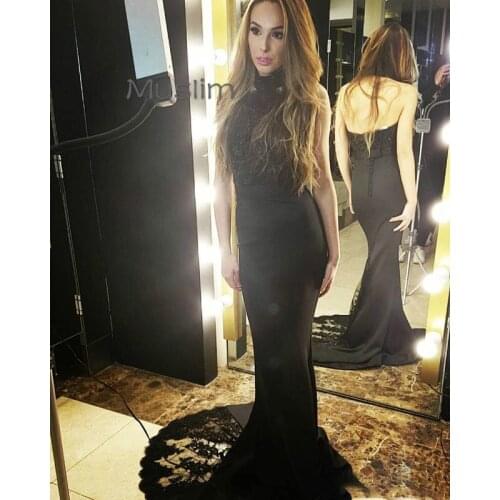 Fitted Black Prom Dresses Long Satin Backless Lace Mermaid Evening Dress Sexy Halter Sweep Train Elegant Formal Dress Tight Gown