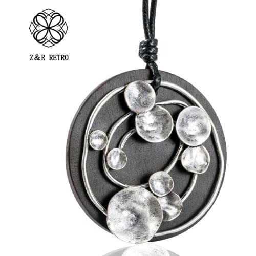 Vintage Long Necklace for Women Handmade Jewelry Black Sandalwood Pendants Necklaces for Women Wooden Female Chokers jewellery