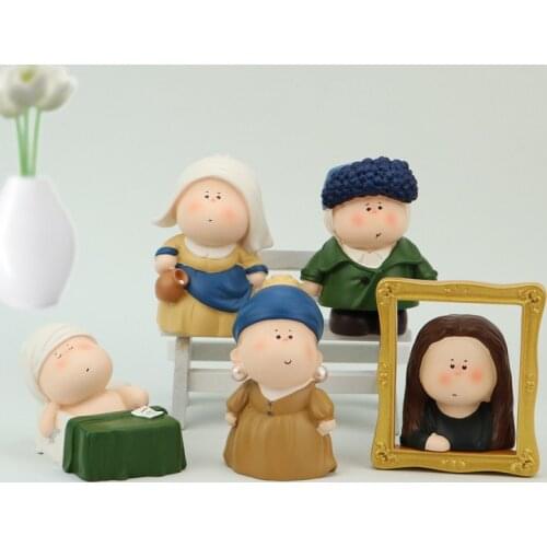 4pcs/set Random Kawaii Half Moon Artist PVC Action Figure Set Creative Girl Student Model Toys Kids Gifts