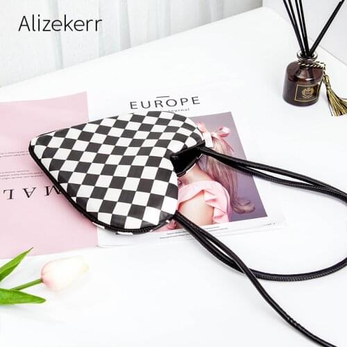White And Black Check Heart Shaped Crossbody Bags Women 2021 New Trendy Chic Kawaii Soft Purses And Handbags Female Personality