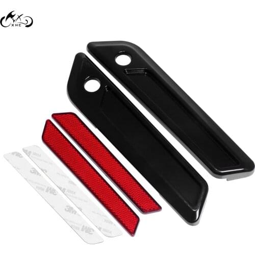 2Pcs Motorcycle Black&Red Saddlebag Outer Lid Hinge Latch Covers Reflector For Harley Touring Electra Glide 14-20 FLHX FLHTCU