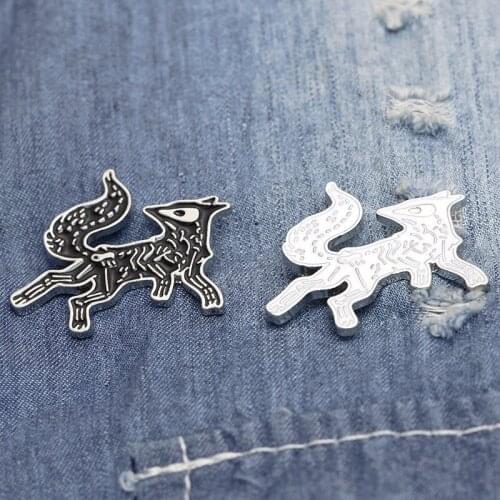 Fashion Black White Fox Enamel Brooch For Women Girls Classic Animal Backpacks Badge Pins Jewelry Accessories Party Gifts