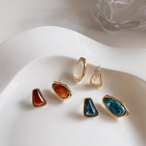 Retro Fashion French Geometric Irregular Earrings Metal Resin Earrings Female Simple Temperament Wild Earrings Tide